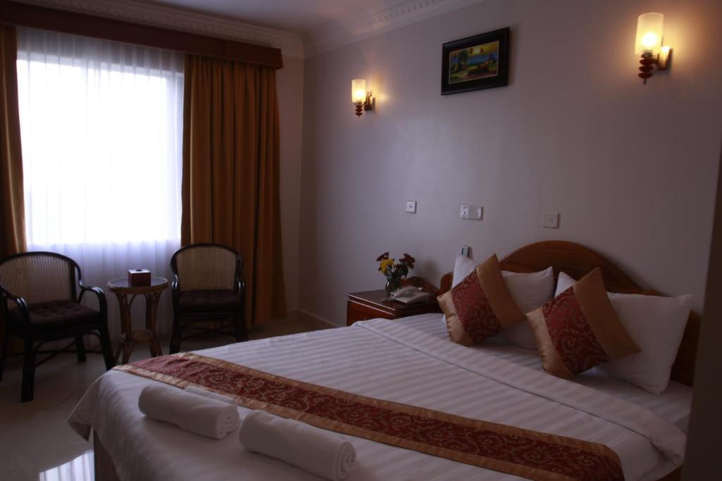 White Beach Hotel Sihanoukville Bagian luar foto