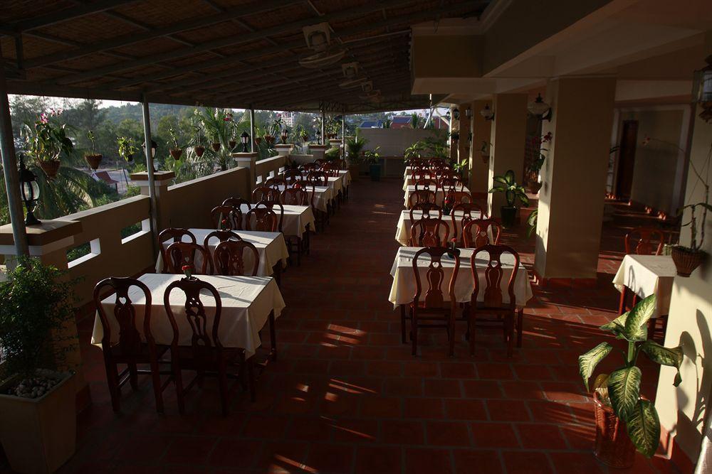 White Beach Hotel Sihanoukville Bagian luar foto