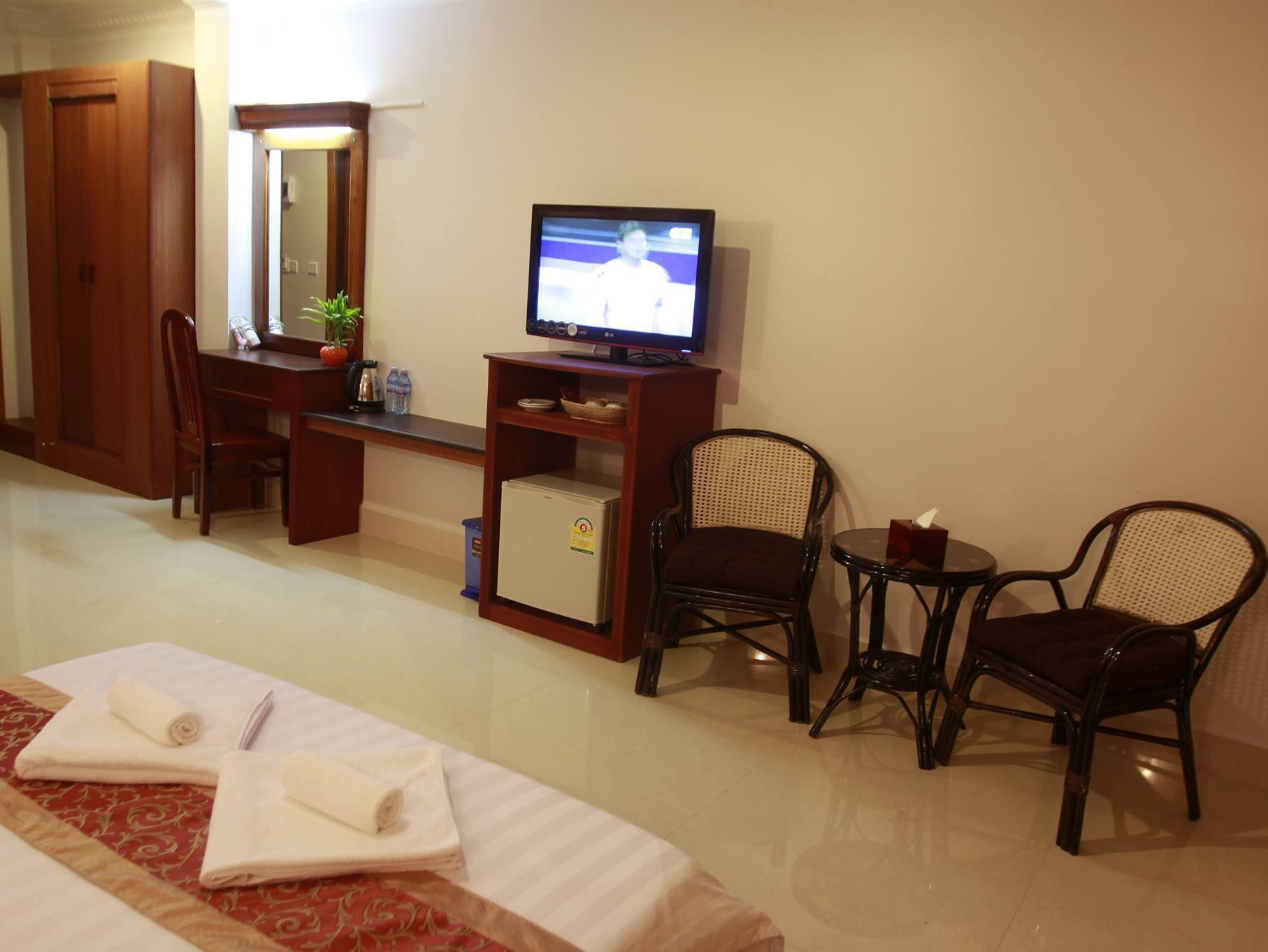 White Beach Hotel Sihanoukville Bagian luar foto