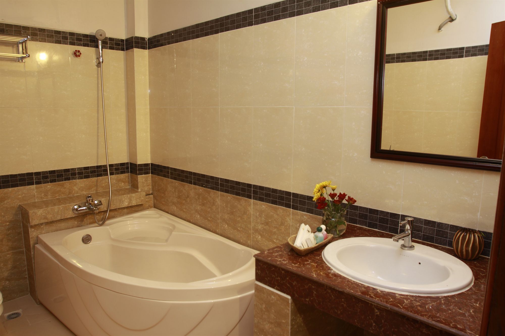 White Beach Hotel Sihanoukville Bagian luar foto