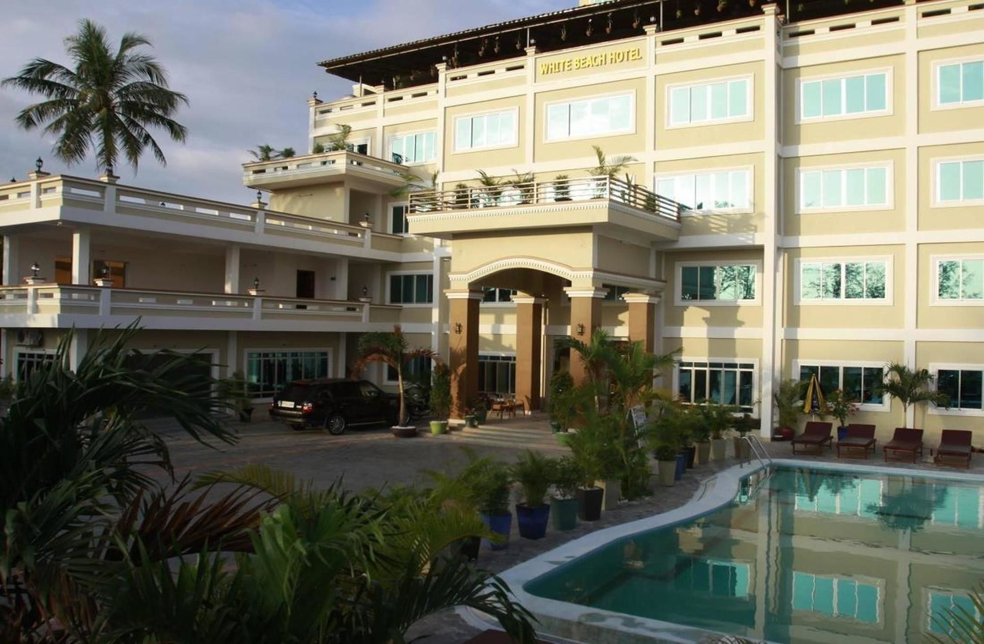 White Beach Hotel Sihanoukville Bagian luar foto