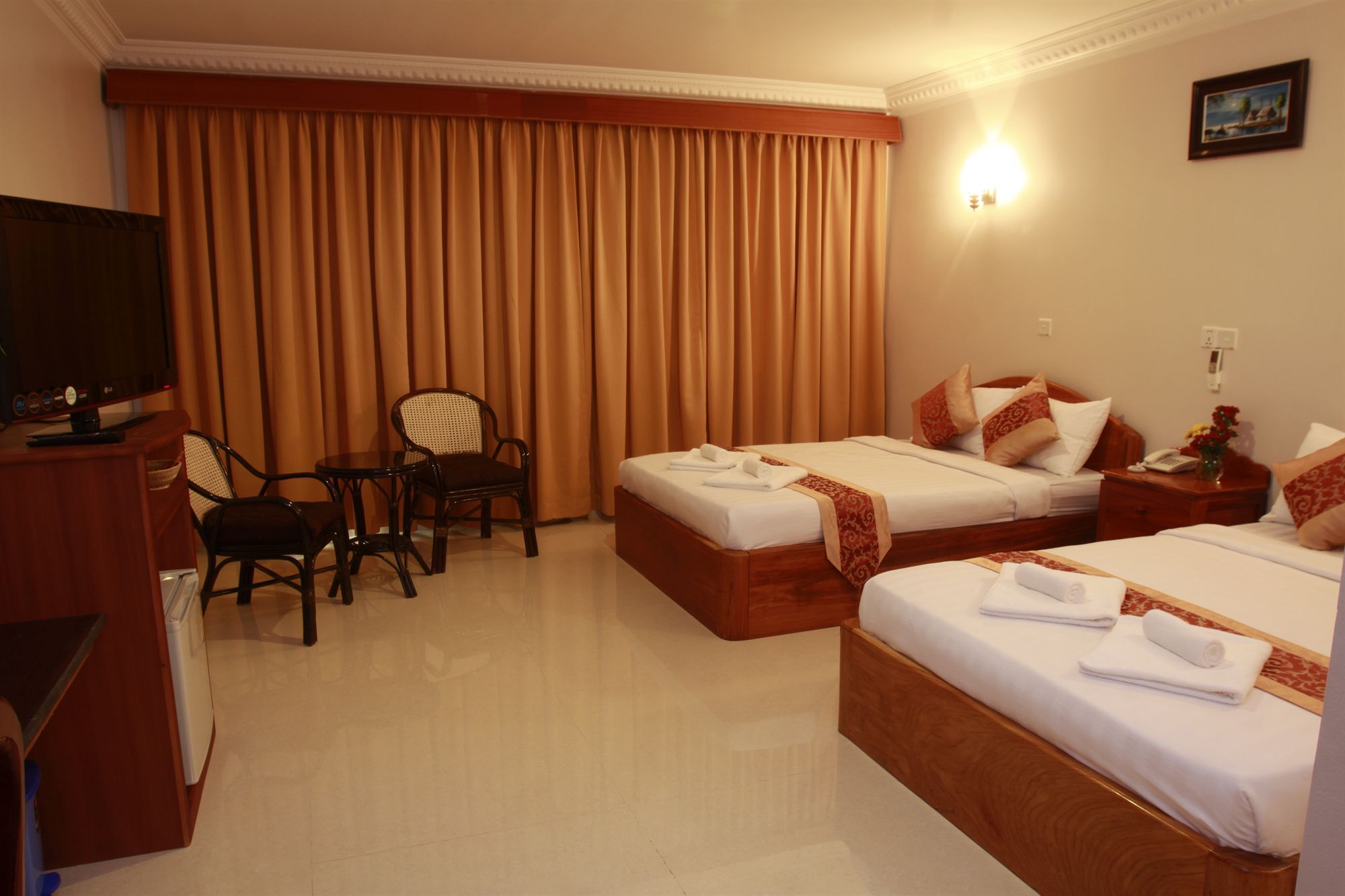 White Beach Hotel Sihanoukville Bagian luar foto