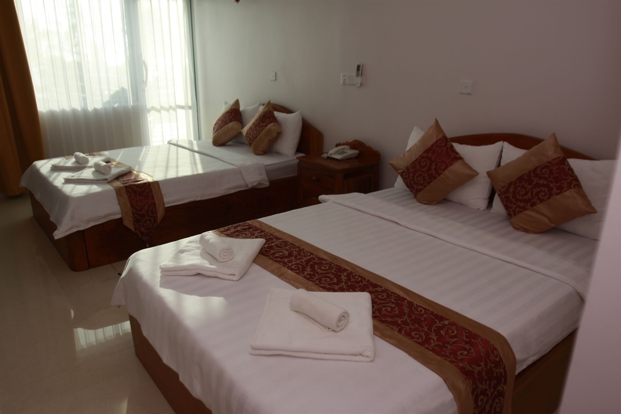 White Beach Hotel Sihanoukville Bagian luar foto